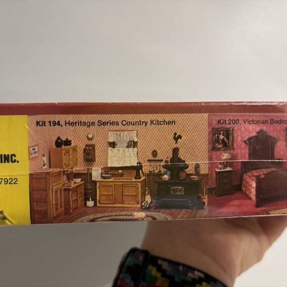 RealLife Miniatures Wood Furniture Kit Heritage Series Victorian Bath Kit #197 - Picture 11 of 11